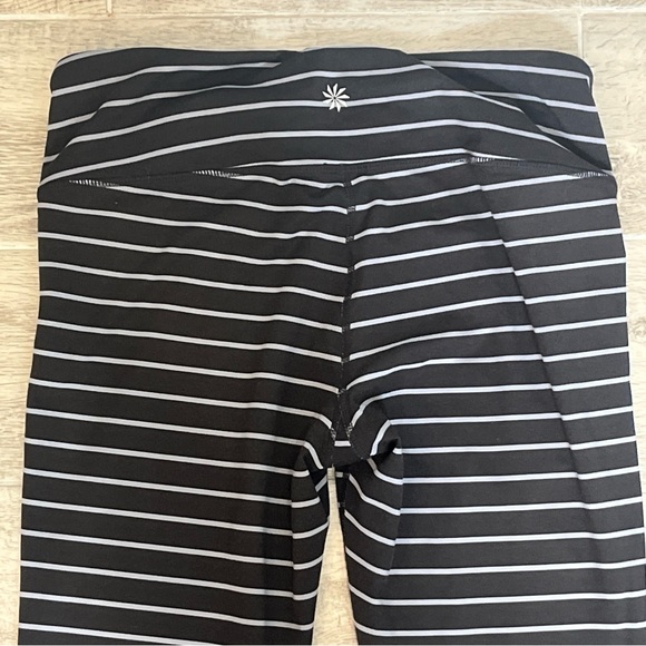 Athleta Black Gray Striped Leggings Running Stretch Ankle Workout Womens Size M - Picture 4 of 7